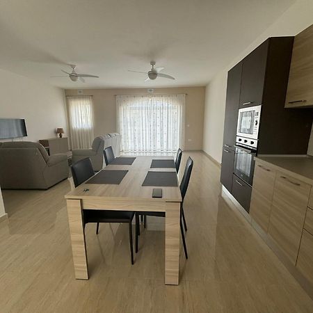 Victoria Modern Apartment Екстериор снимка